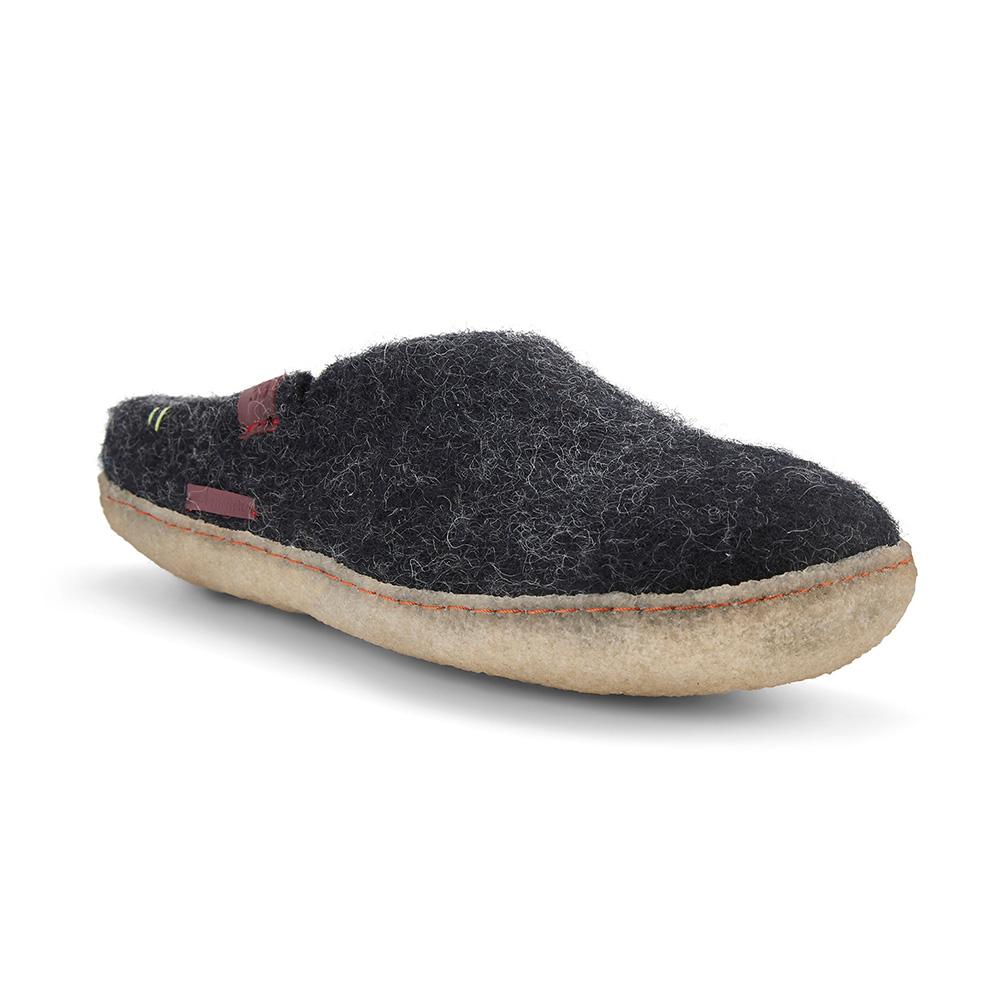 Classic Slipper - Black with Rubber